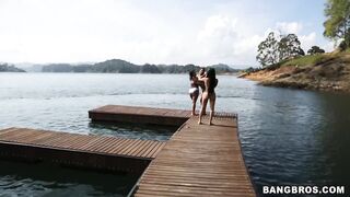 Sexy amateur latinas from colombia love to fuck outdoors